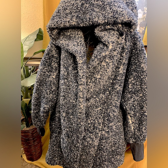 G.I.L.I. Cloud jacket with hood - Picture 5 of 16